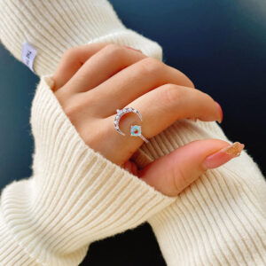 lunar glow moonstone ring – a touch of celestial elegance